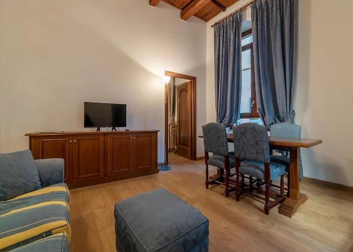 Apartment Guesthost - Piazza Di Spagna Elegant *