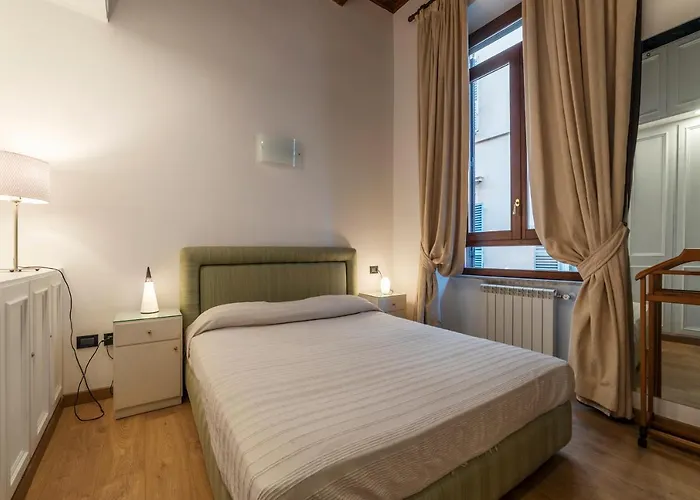 Apartment Guesthost - Piazza Di Spagna Elegant *